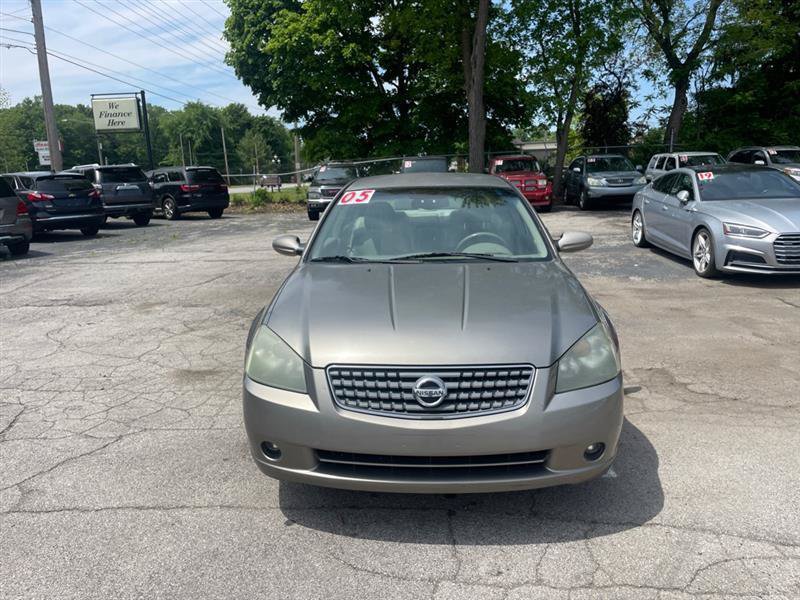 Used 2005 Nissan Altima FWD image 2