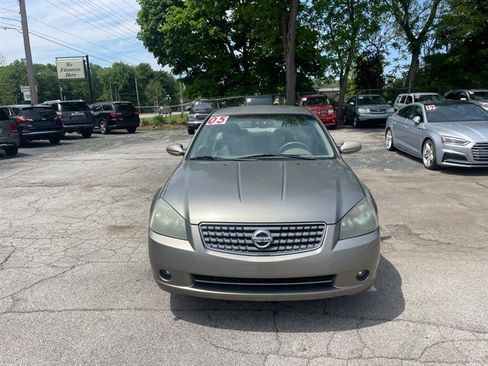 Used 2005 Nissan Altima 2.5 SL w/ (G02) SL Pkg FWD image 2