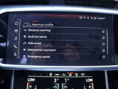 Used 2022 Audi RS 7 Sportback AWD/4WD image 24