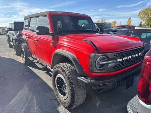 Used 2022 Ford Bronco Badlands w/ Sasquatch Package AWD/4WD image 4