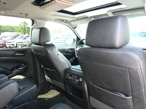 Used 2018 Chevrolet Tahoe Premier AWD/4WD image 33