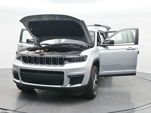 Used 2023 Jeep Grand Cherokee L Limited image 44