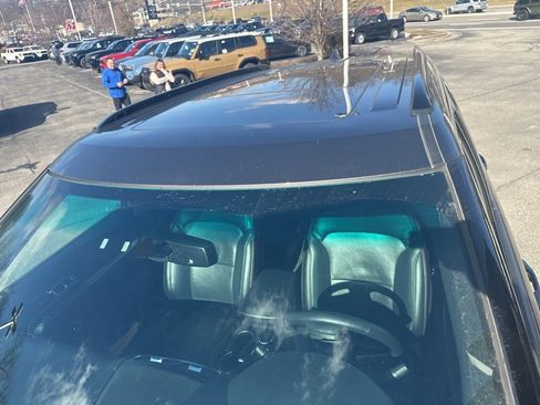 Used 2017 Ford Explorer Sport w/ Equipment Group 401A image 3