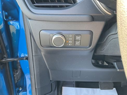 Used 2021 Ford Escape SE image 6