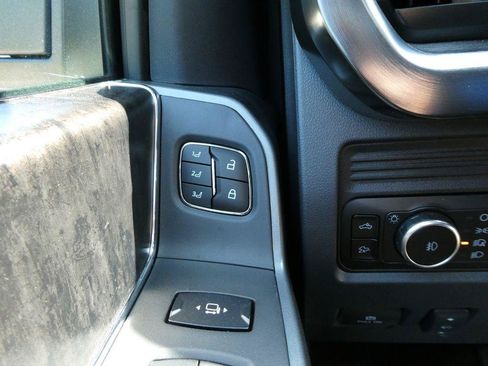New 2026 Ford F250 Lariat w/ Black Appearance Package AWD/4WD image 21