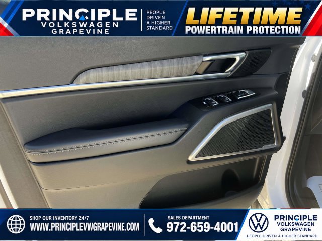 Used 2024 Kia Telluride EX w/ EX Captain's Chair Package FWD image 10
