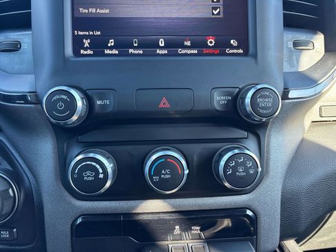 Certified 2021 RAM 1500 Big Horn w/ Built-to-serve Edition image 23