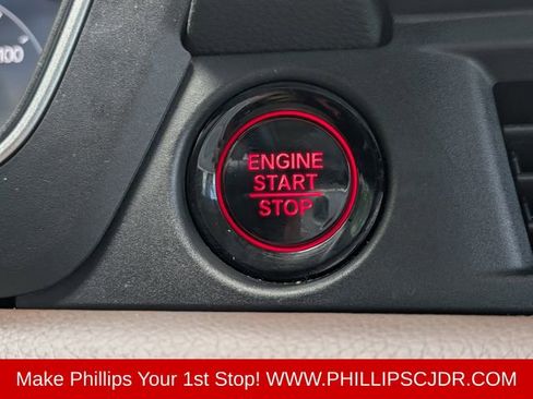 Used 2025 Honda Pilot Elite image 27