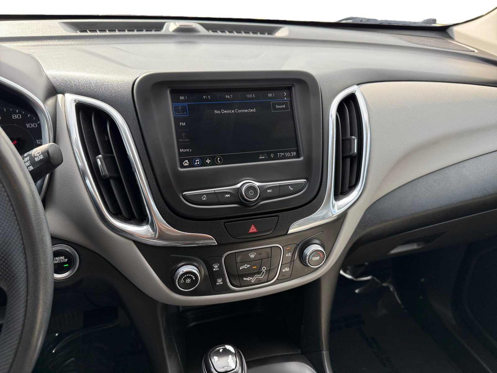 Used 2019 Chevrolet Equinox LS w/ LS Convenience Package FWD image 12