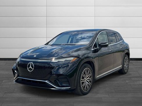 Certified 2023 Mercedes-Benz EQS 580 4MATIC SUV image 7