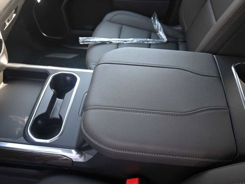 New 2026 Chevrolet Silverado 3500 LT w/ All Star Edition image 16