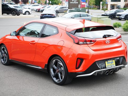 Used 2020 Hyundai Veloster Turbo FWD image 5