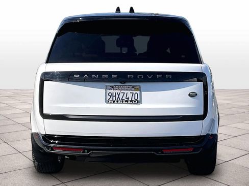 Used 2023 Land Rover Range Rover Long Wheelbase SE image 6