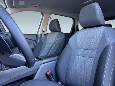 Used 2025 Nissan Rogue SV FWD image 20