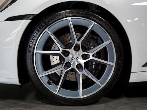 Used 2025 Porsche 911 Carrera T image 41