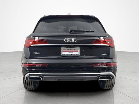 Used 2023 Audi Q5 2.0T Premium w/ Convenience Package AWD/4WD image 4