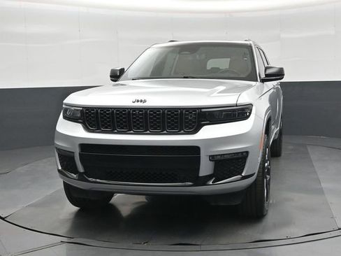 Used 2023 Jeep Grand Cherokee L Summit image 8