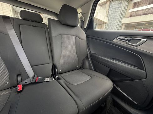 Used 2025 Kia Sportage LX FWD image 36