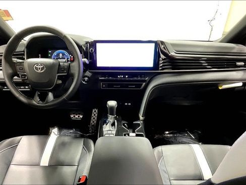 New 2026 Toyota Camry SE image 5
