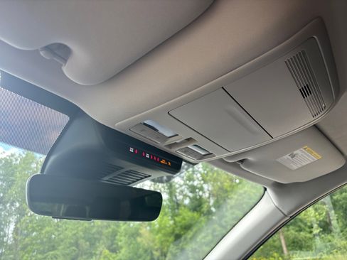 Used 2024 MAZDA CX-90 Plug-In Hybrid w/ Premium Pkg image 19