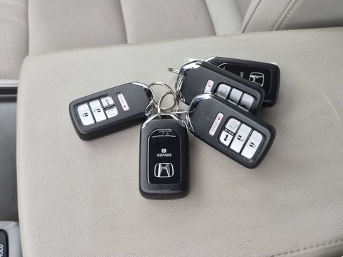 Used 2018 Honda Accord Touring image 37
