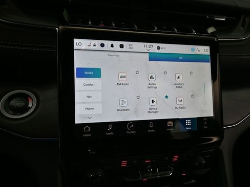 Used 2024 Jeep Grand Cherokee Overland w/ Luxury Tech Group IV image 22