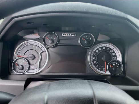 Used 2023 RAM 1500 Classic SLT w/ Trailer & Traction Group AWD/4WD image 9