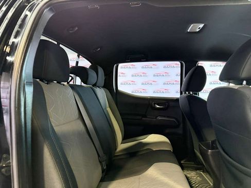 Used 2023 Toyota Tacoma TRD Off-Road image 42