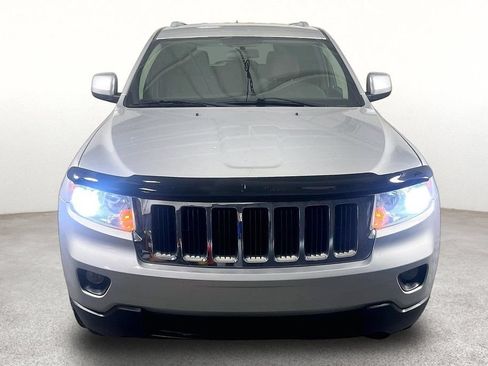 Used 2011 Jeep Grand Cherokee Laredo AWD/4WD image 4