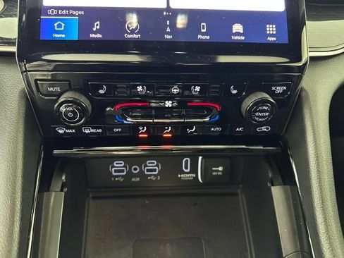 Used 2023 Jeep Grand Cherokee Trailhawk w/ Luxury Tech Group III AWD/4WD image 23