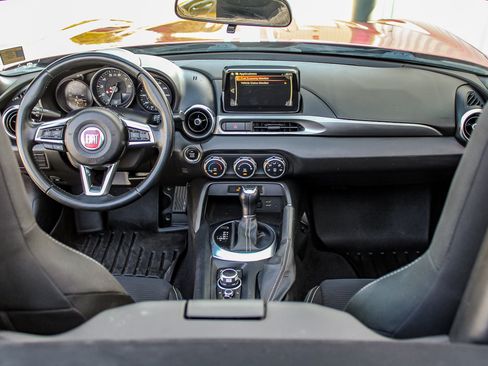 Used 2019 FIAT 124 Spider Classica RWD image 20