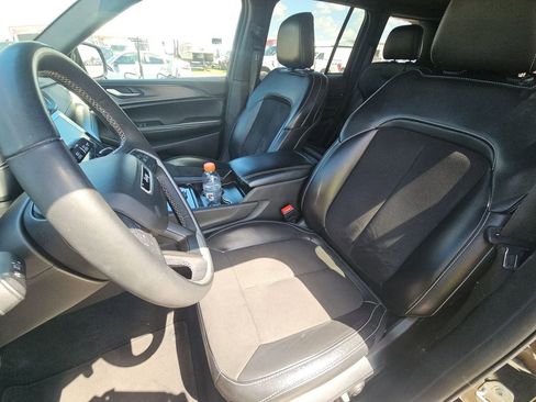Used 2024 Jeep Grand Cherokee Altitude RWD image 4