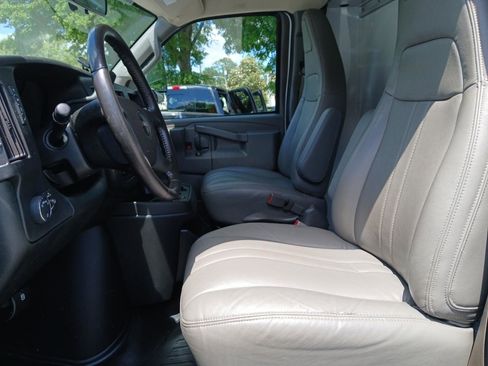 Used 2023 GMC Savana 3500 w/ Power Convenience Package RWD image 17