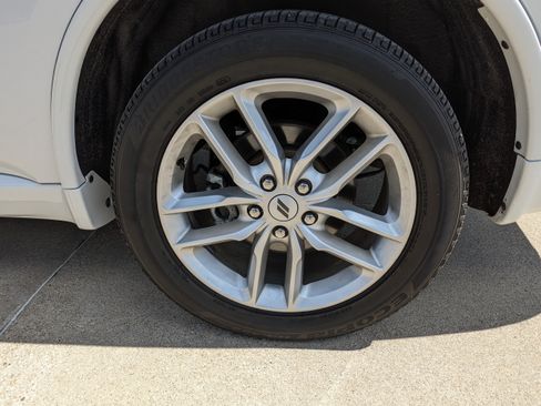 Used 2025 Dodge Durango GT AWD/4WD image 12
