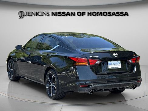 Certified 2024 Nissan Altima 2.5 SR w/ SR Premium Package FWD image 6