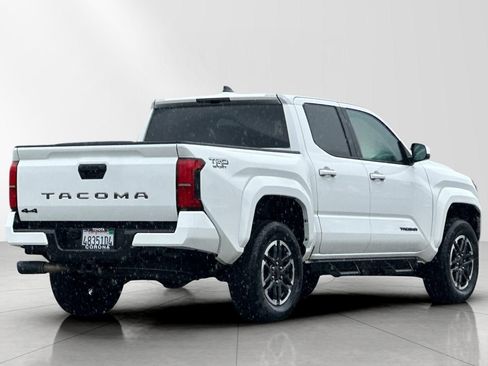 Used 2025 Toyota Tacoma TRD Sport image 4