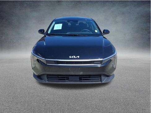 Used 2025 Kia K4 FWD image 2