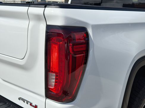 Used 2024 GMC Sierra 1500 AT4 w/ Technology Package image 25