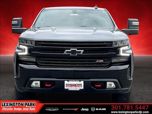 Used 2021 Chevrolet Silverado 1500 LT Trail Boss w/ Bed Protection Package AWD/4WD image 2