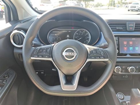 Used 2024 Nissan Versa SV FWD image 17