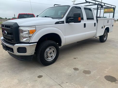 Used 2016 Ford F250 XL w/ Power Equipment Group AWD/4WD image 3