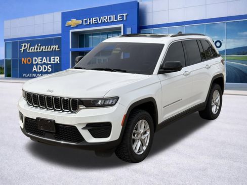 Used 2024 Jeep Grand Cherokee Laredo X w/ Trailer Tow Package image 13
