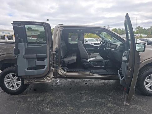 Used 2022 Ford F150 XLT image 32