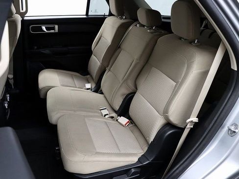 Used 2023 Ford Explorer 4WD image 11