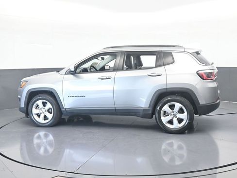 Used 2020 Jeep Compass Latitude image 3