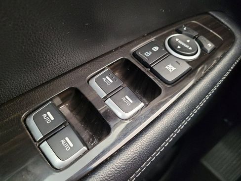 Used 2019 Kia Sorento AWD V6 image 27