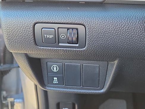 Used 2018 Honda Accord EX image 26