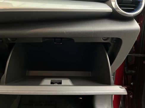 Used 2025 Chevrolet Trax LT w/ LT Convenience Package image 26