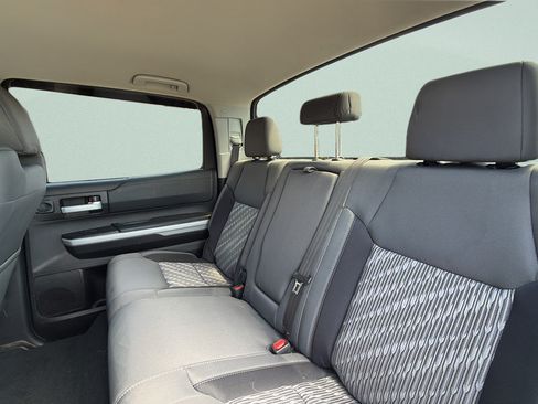 Used 2021 Toyota Tundra SR5 w/ SR5 Upgrade Package AWD/4WD image 24