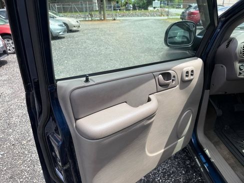 Used 2002 Dodge Caravan SE FWD image 16